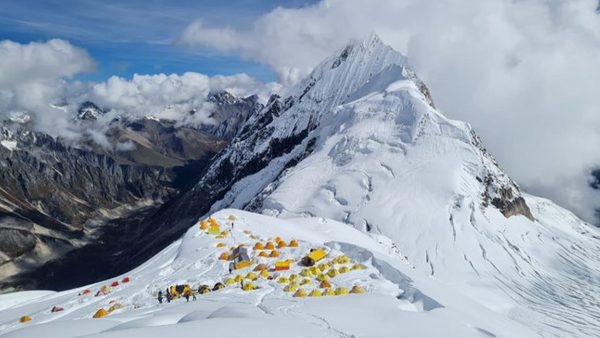 मनास्लु आरोहणमा धेरैको आकर्षण