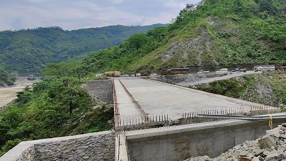 नारायणगढ–मुग्लिन सडकखण्डका १५ पुल निर्माणकाे काम सकिन अझै एक वर्ष लाग्ने