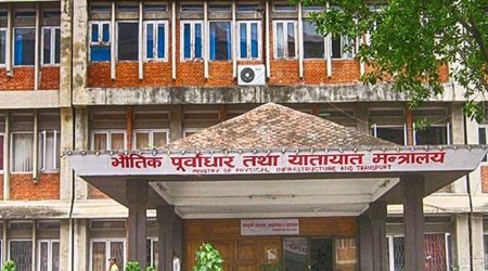 अवरुद्ध सडक खुलाउने काम तीव्र रुपमा भइरहेको छ : मन्त्रालय