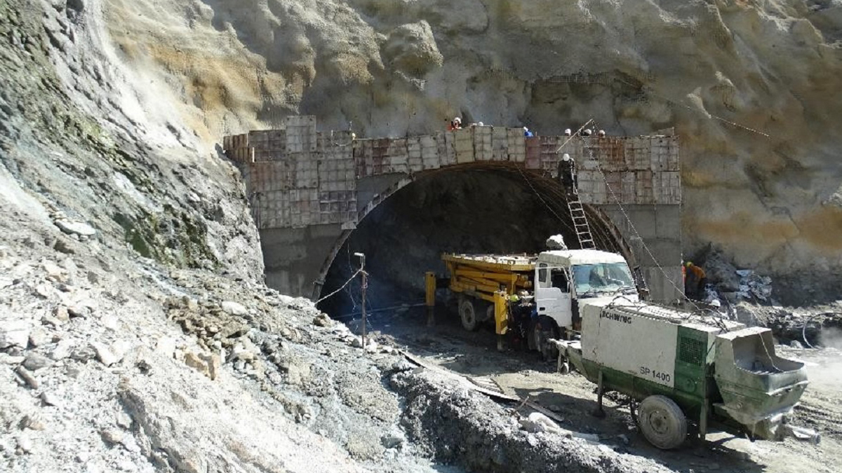 अरूण तेस्रो आयोजनाको विद्युतगृह स्थल र प्रवेशमार्ग ६ दिनदेखि बन्द