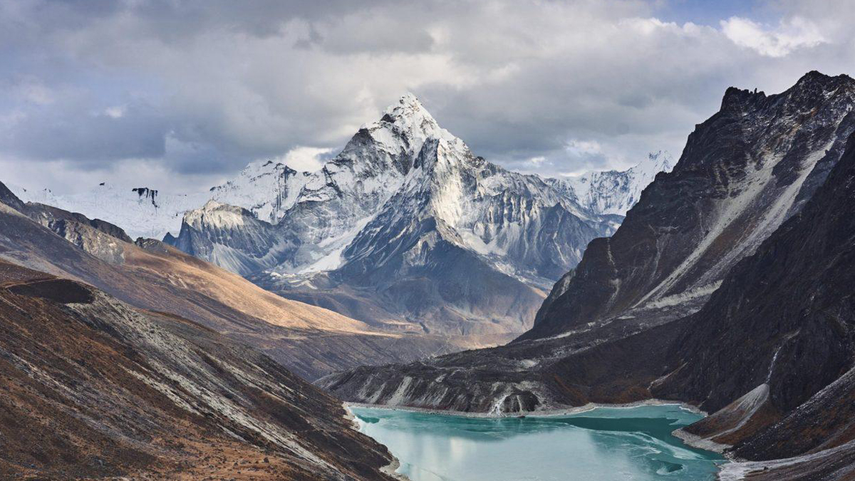 ‘जलवायु परिवर्तनका कारण हिमालय क्षेत्रका लाखौंको जीवन र जीविकोपार्जन गम्भीर खतरामा’