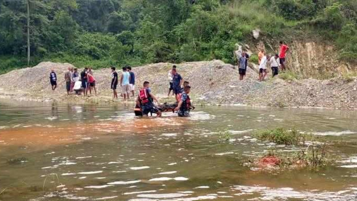 भेरी नदीमा बेपत्ता दुुई युवकको शव सशस्त्र प्रहरीको गोताखोरले निकाल्यो