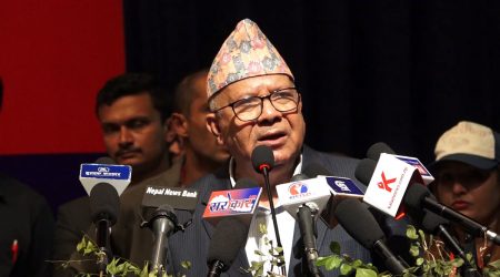 पुरानो सरकार कहिले बिदा हुन्छ यत्तिकै भन्न सकिँदैन : माधव नेपाल