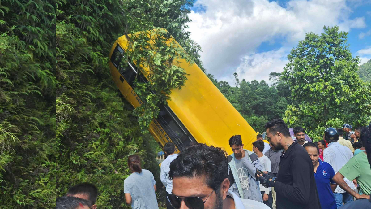 पोखरामा स्कुल बस दुर्घटना हुँदा एकको मृत्यु, २९ जना घाइते