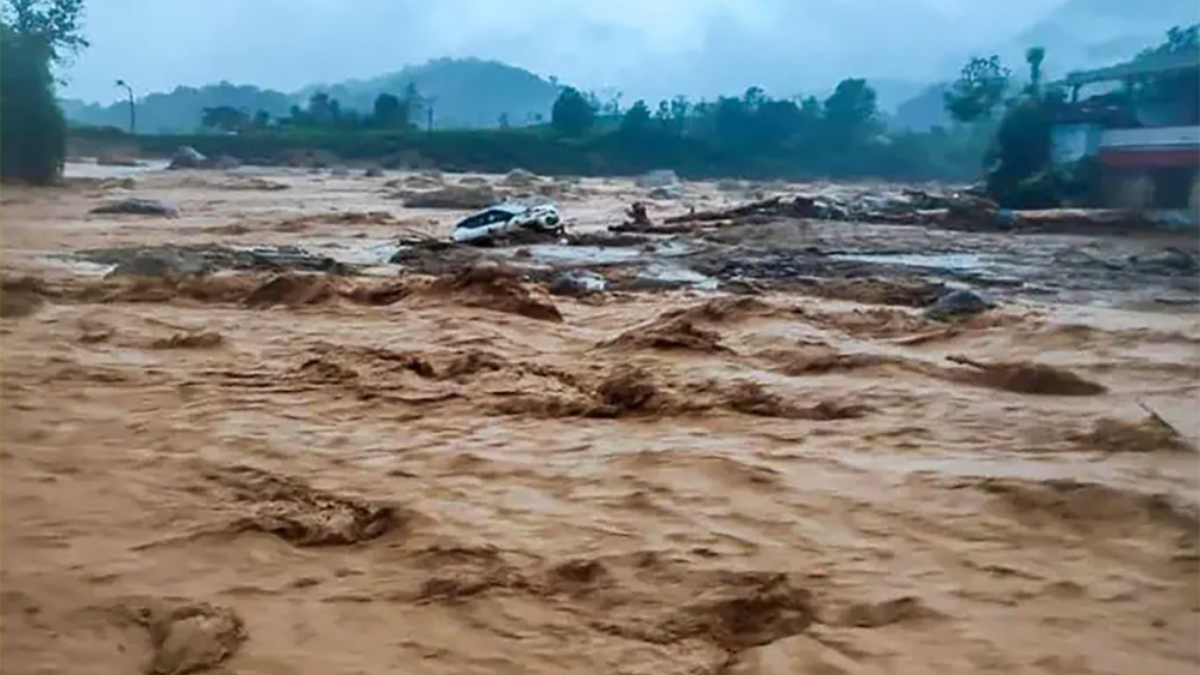 भारतको केरलामा पहिरोमा पुरिएर १२३ जनाको मृत्यु