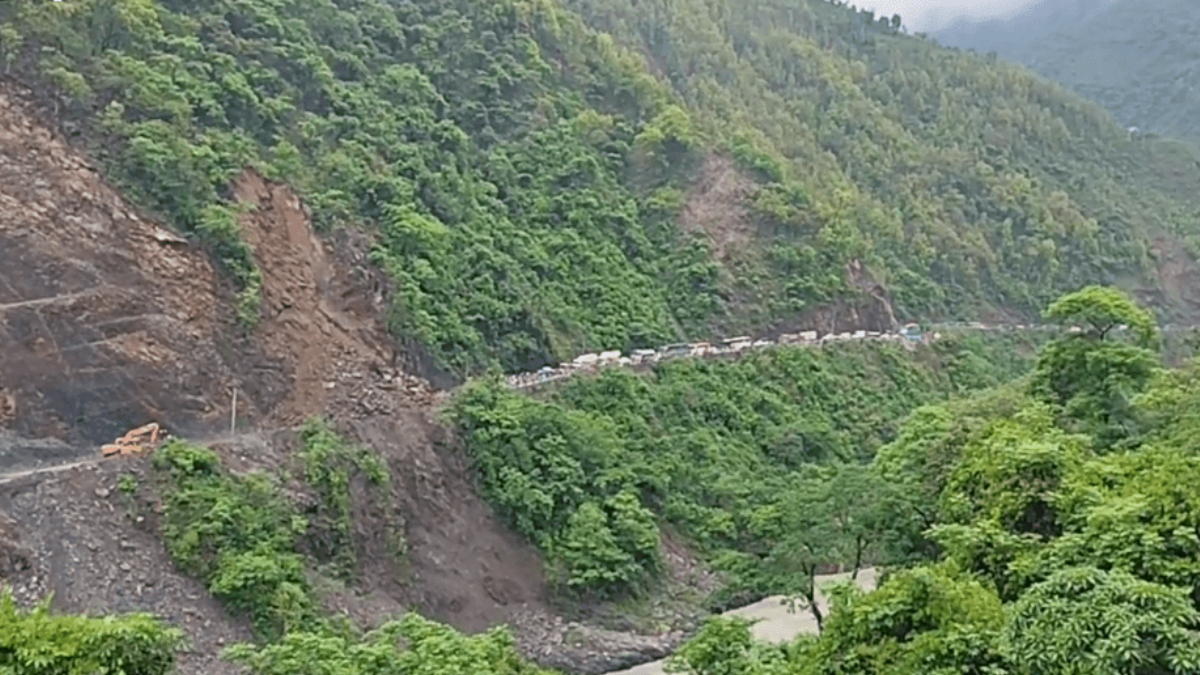 सधैँ धराप नारायणगढ-मुग्लिन सडक, वैकल्पिक मार्ग निर्माणबारे वर्षौँदेखि चर्चा