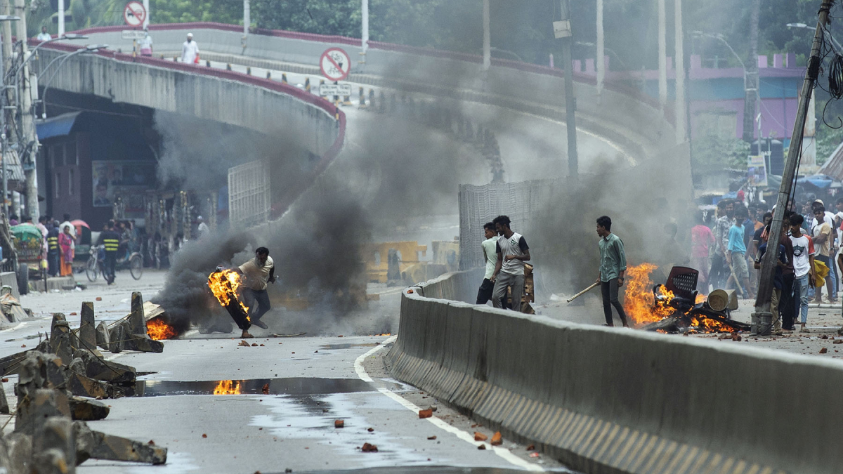 टाइमलाइनमा बंगलादेशको संकट, नागरिक बिद्राेह र हसिनाकाे अवस्था