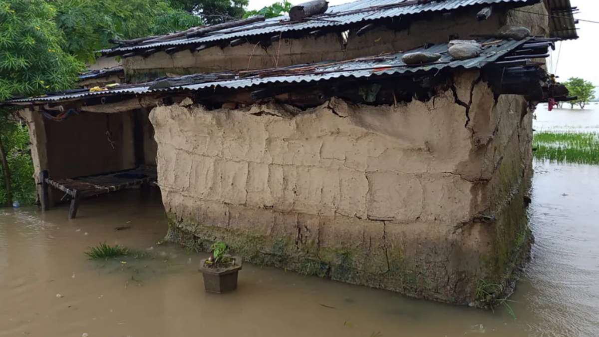 बाढीका कारण जनजीवन प्रभावित