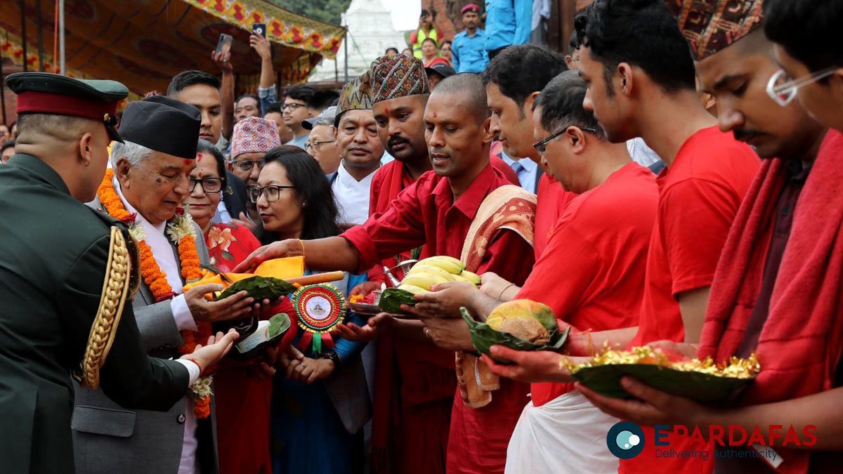 राष्ट्रपति पौडेलद्वारा कृष्णमन्दिरमा पूजाआराधना