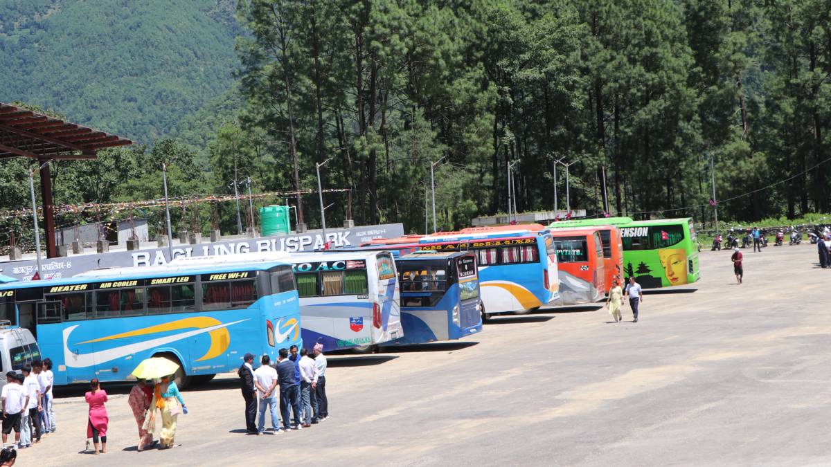 जग्गा दान गरेको २३ वर्षपछि दाबगरामा पुग्यो बस