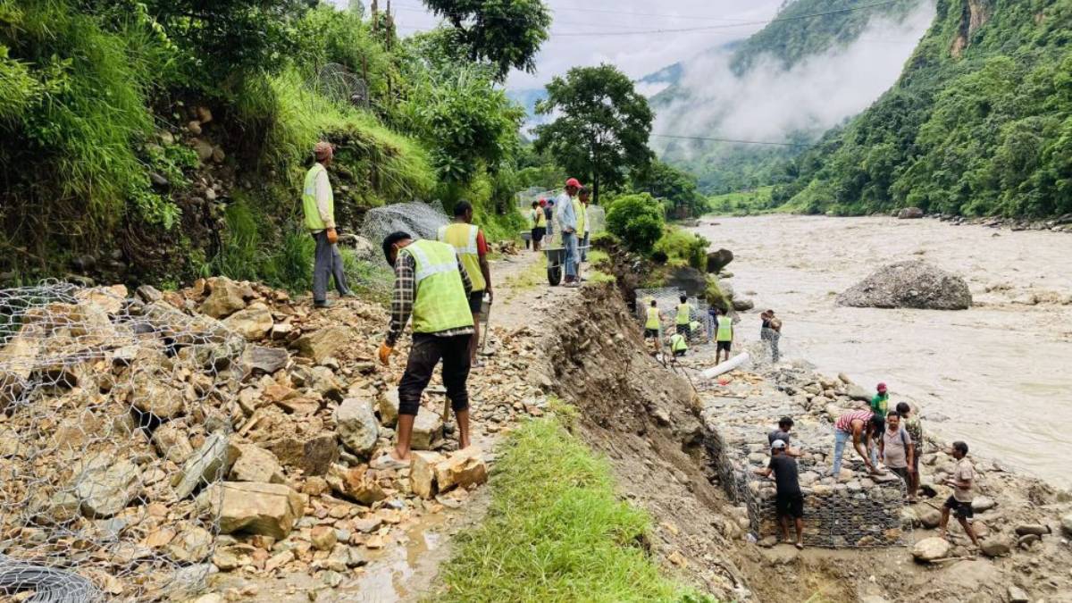 विश्व बैंकको सहयोगमा तीन सडक स्तरोन्नति गरिँदै