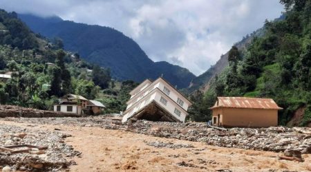 बाढीपहिरोबाट भएको क्षतिको पूर्ण विवरण पठाउन निर्देशन