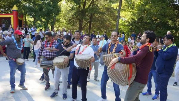 टेक्सासको ड्यालसमा गुल्मेलीको सराय नाँच