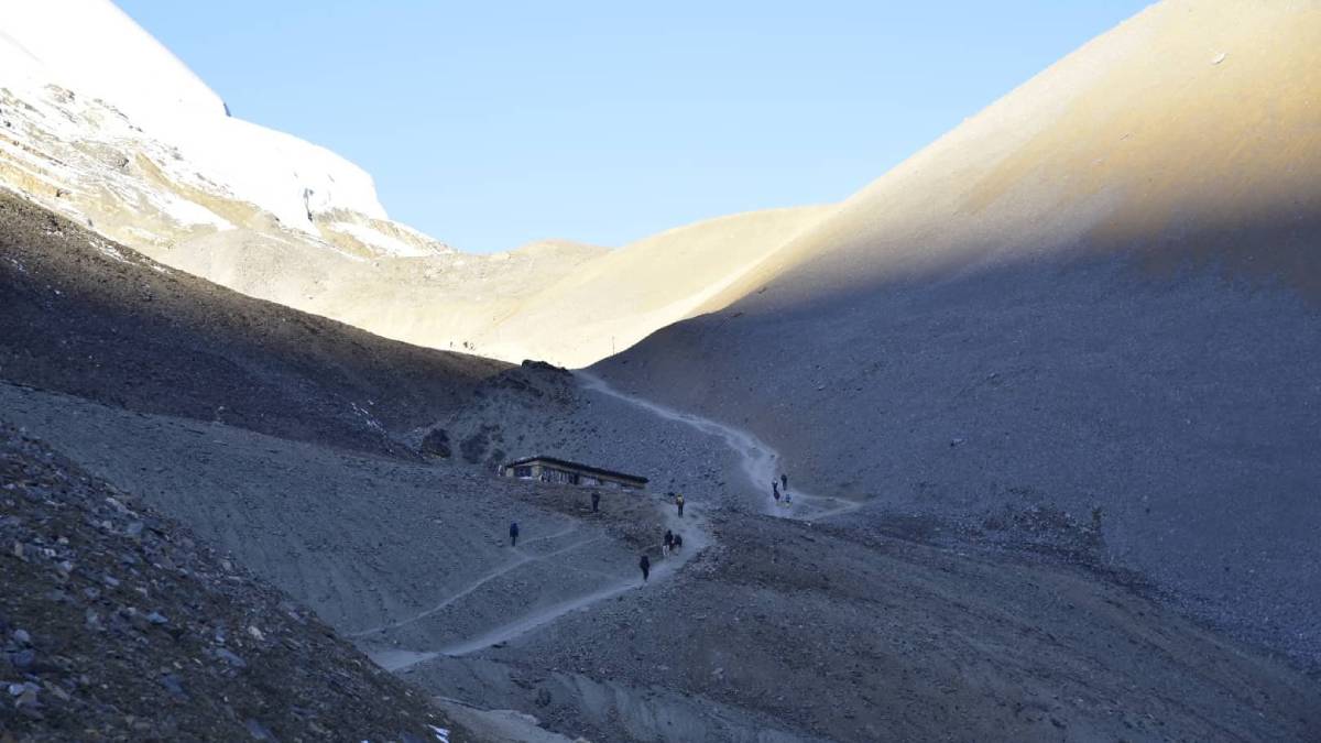 साहासिक पदयात्राका लागि थोराङ्ला पास