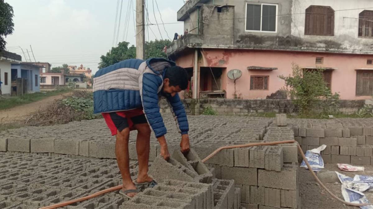 इन्जिनियरिङ अध्ययन गरेर  ब्लक उद्योगमा स्थापित