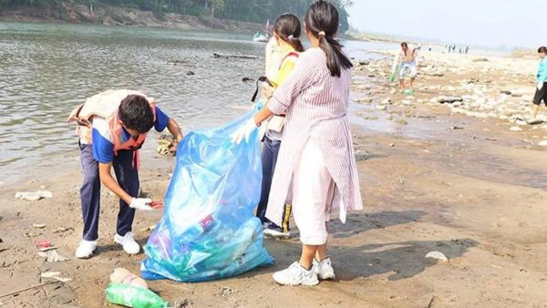 लोपोन्मुख जलचर जोगाउन राप्ती नदी सरसफाइ