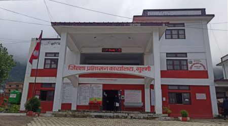 गाउँपालिका अध्यक्षले स्क्यानर फुटाउदा गुल्मीमा राहदानी सेवा ठप्प