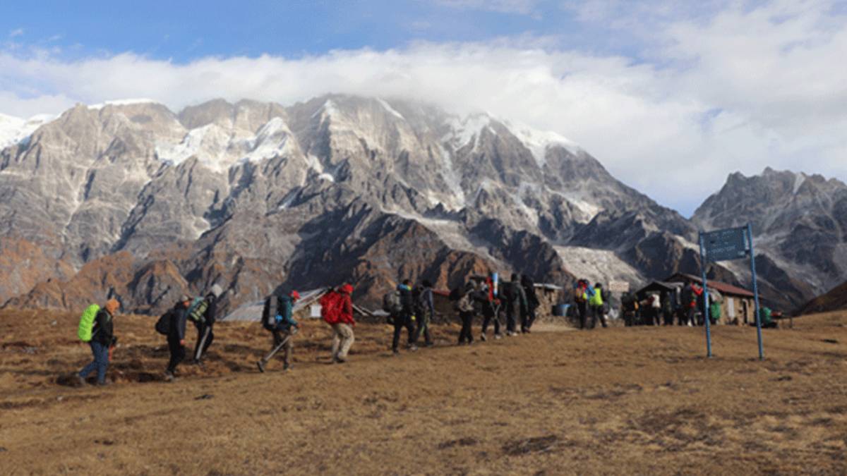 सूर्योदय र सूर्यास्त अवलोकनको आकर्षक गन्तव्य बन्दै कोरीडाँडा